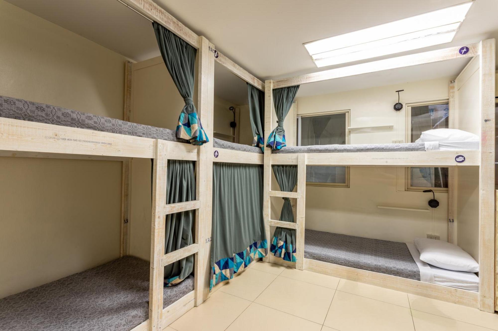 Baybayin Hostel - Pasay Close To Airport 객실 사진